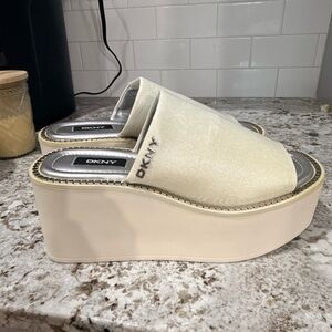 DKNY Ivory Platform Slide Sandals NWOT